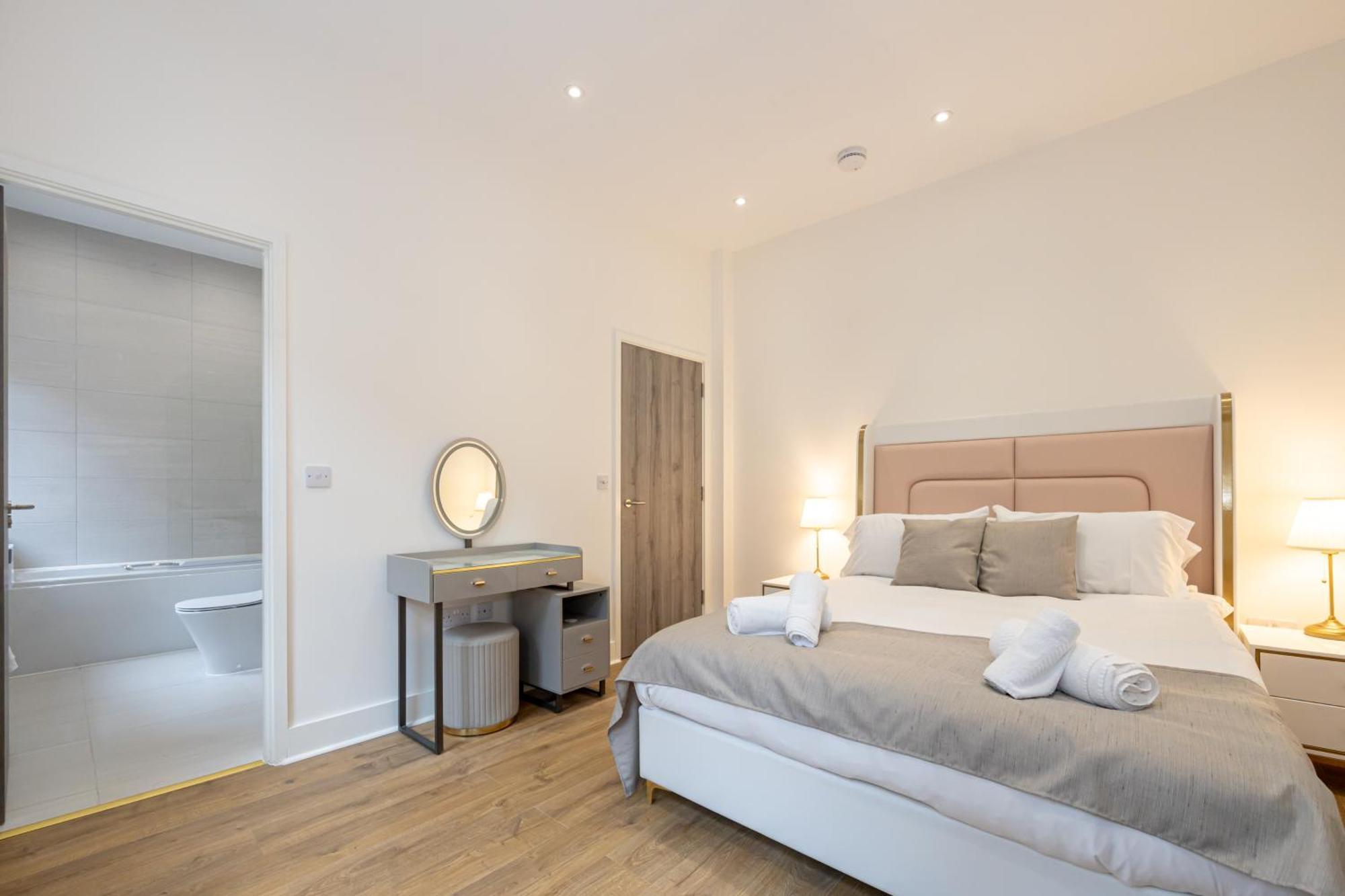 Amazing 1Bd Apartment China Town Manchester Buitenkant foto