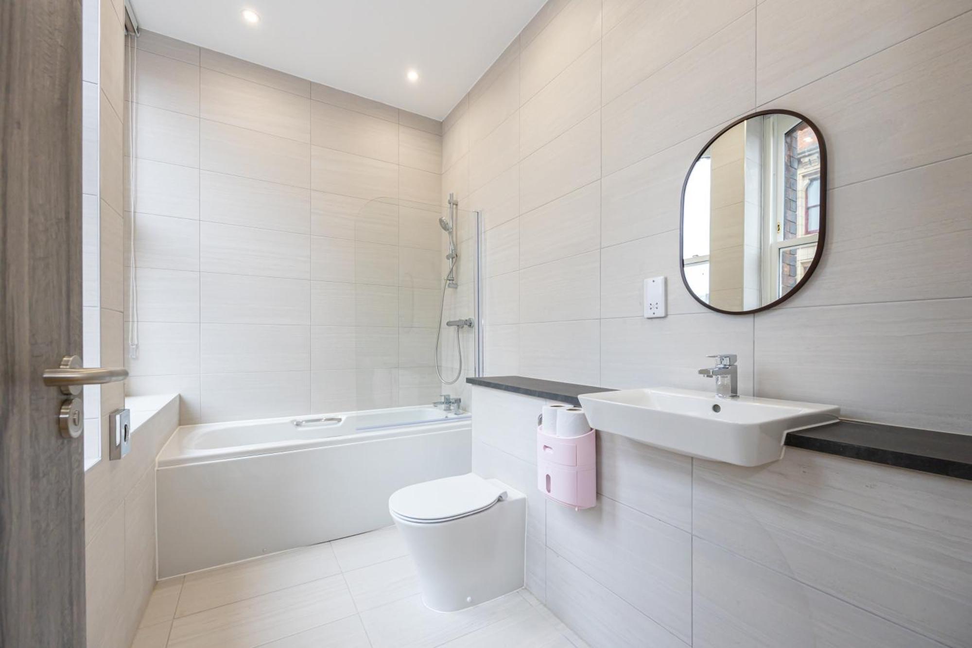 Amazing 1Bd Apartment China Town Manchester Buitenkant foto
