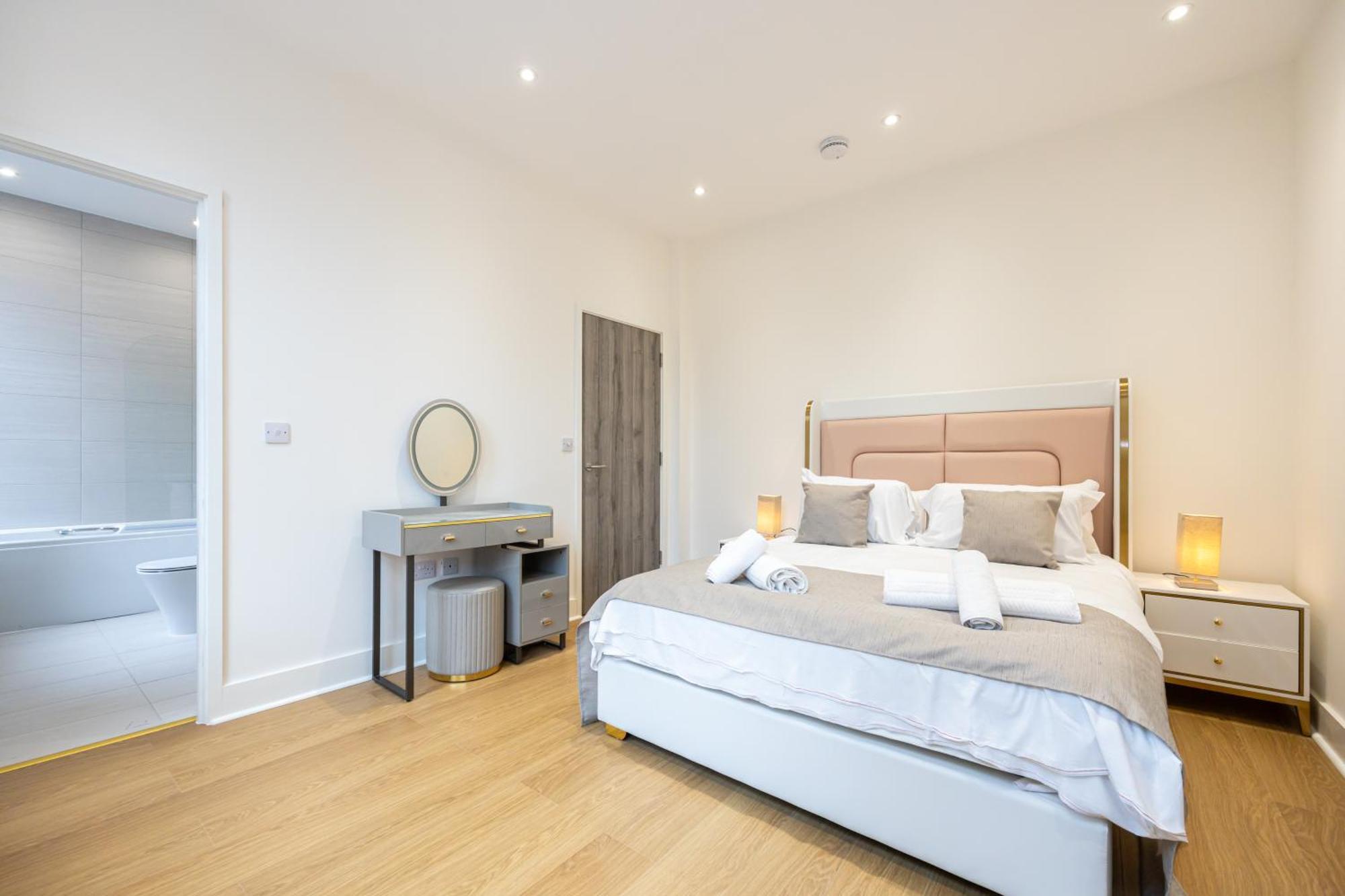 Amazing 1Bd Apartment China Town Manchester Buitenkant foto